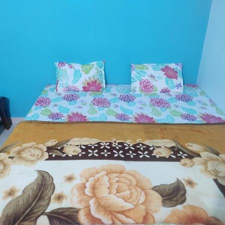 Vrindāvan Nidhivan Homestay מראה חיצוני תמונה