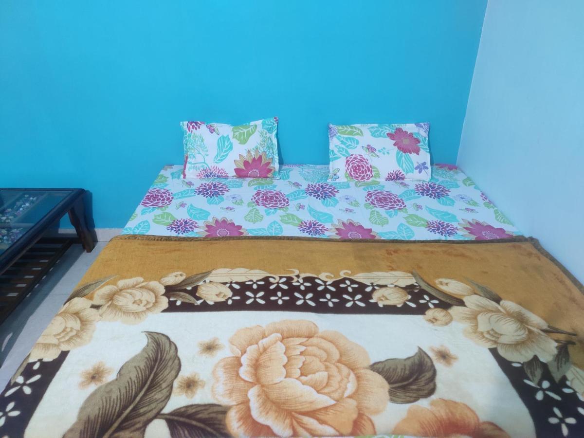 Vrindāvan Nidhivan Homestay מראה חיצוני תמונה