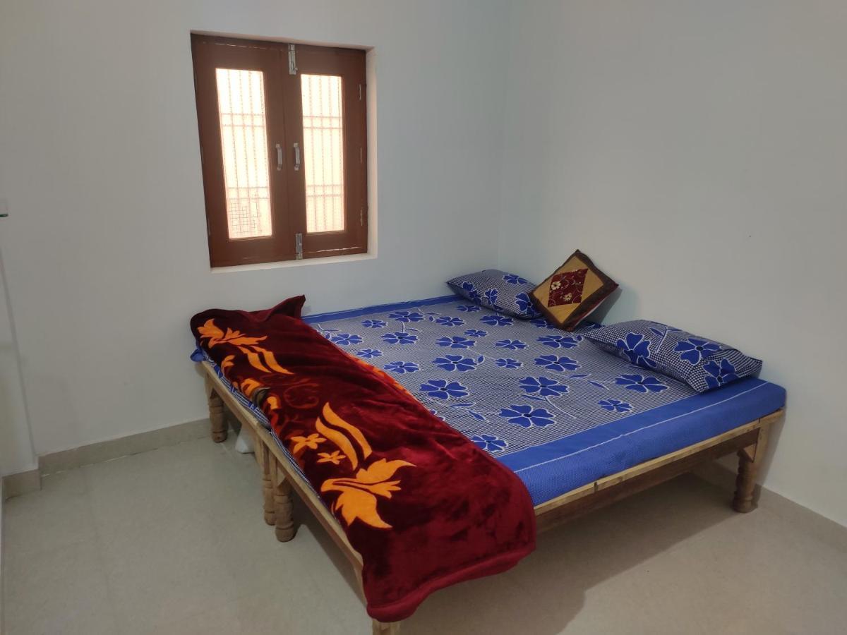 Vrindāvan Nidhivan Homestay מראה חיצוני תמונה
